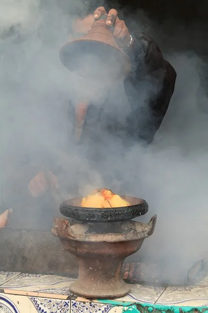 Nouveau tajine sur charbon au Mureaux , Mureaux, Om Anouar